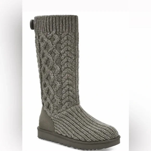 UGG Women's Classic Cardi Cabled Knit Gray Boots size 8 New without box - Picture 1 of 7
